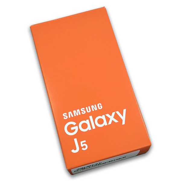 migliori smartphone sotto 200 - Samsung-Galaxy-J5-boxed