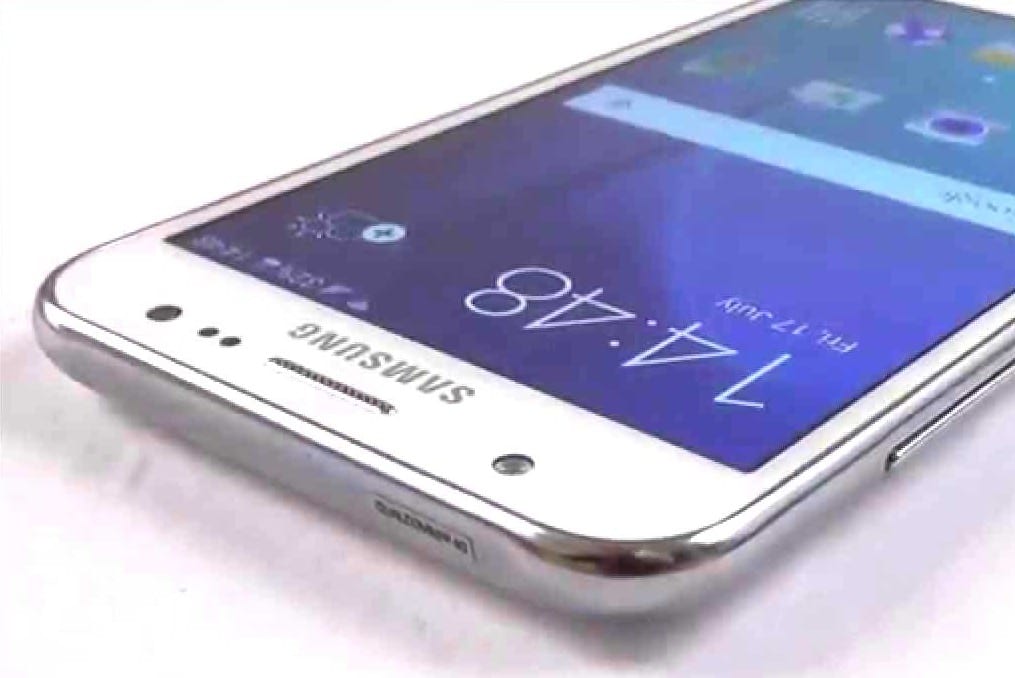 Samsung-galaxy-j5-particolare-superiore