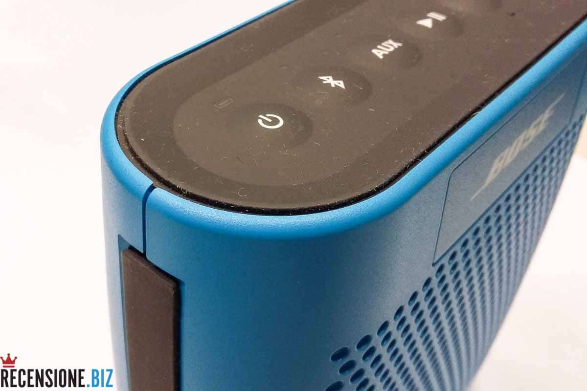 Cassa Bose SoundLink Colour Bluetooth - dettaglio pulsanti