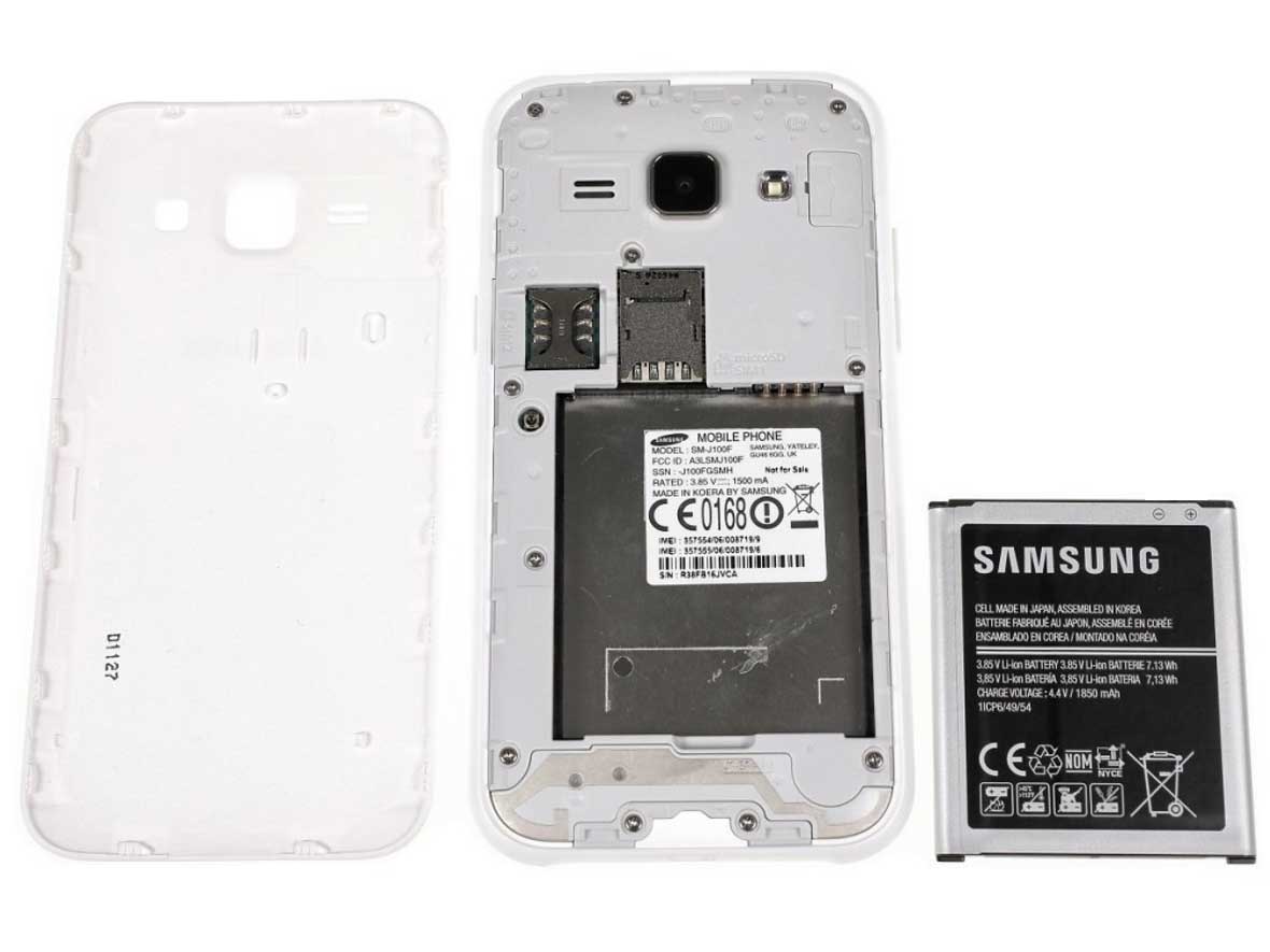 Samsung-Galaxy-J1-bianco-aperto