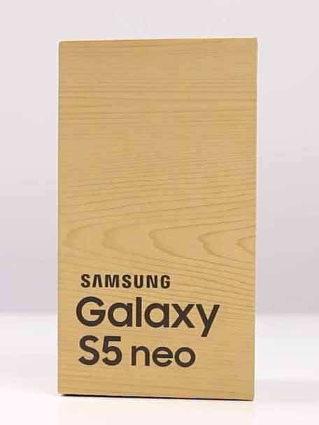 Samsung Galaxy S5 Neo - boxed